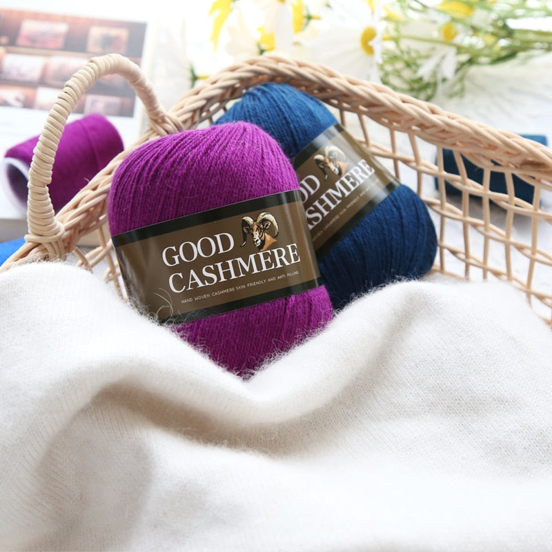 50+20g Mongolsk Cashmere uld mix + tråd